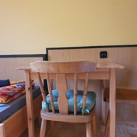 Affordable Central Rooms, 10-Min To Lugner City Відень Екстер'єр фото