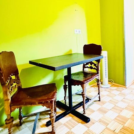 Affordable Central Rooms, 10-Min To Lugner City Відень Екстер'єр фото