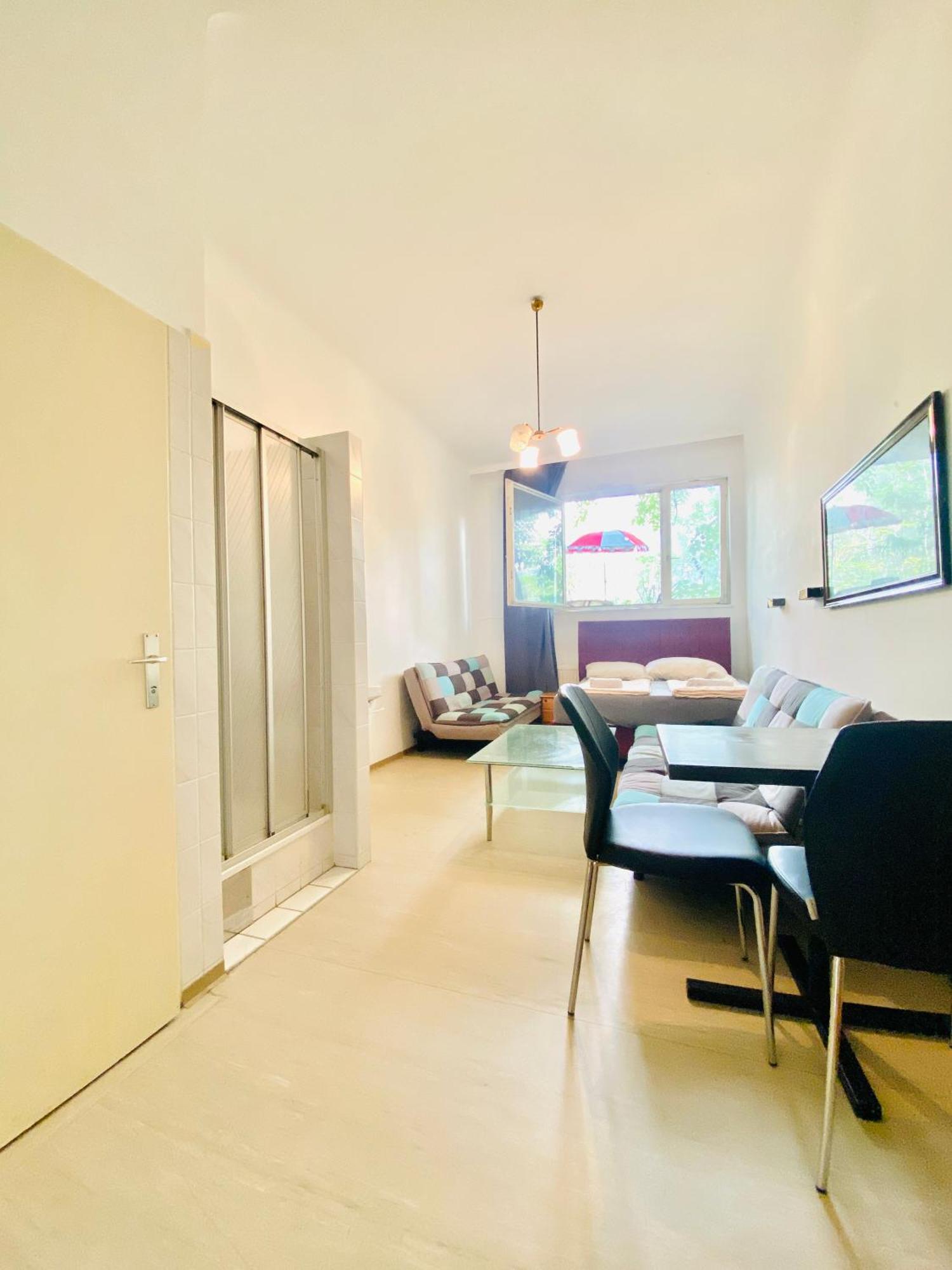Affordable Central Rooms, 10-Min To Lugner City Відень Екстер'єр фото