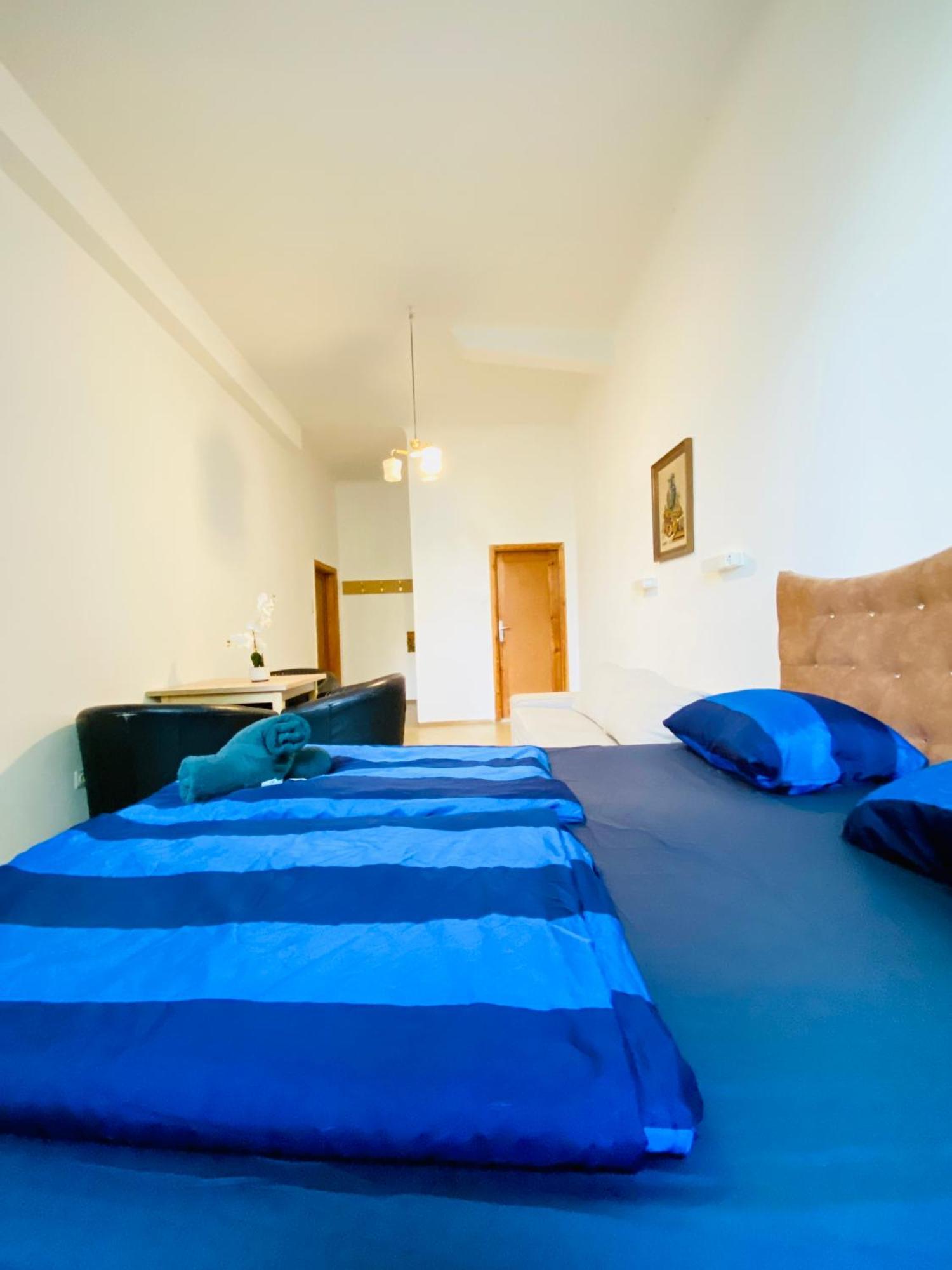 Affordable Central Rooms, 10-Min To Lugner City Відень Екстер'єр фото