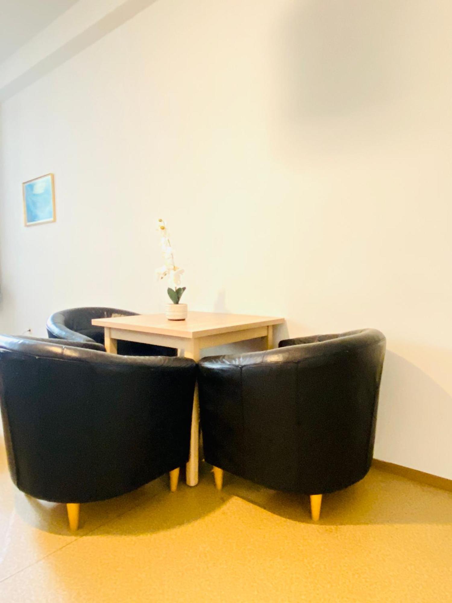 Affordable Central Rooms, 10-Min To Lugner City Відень Екстер'єр фото