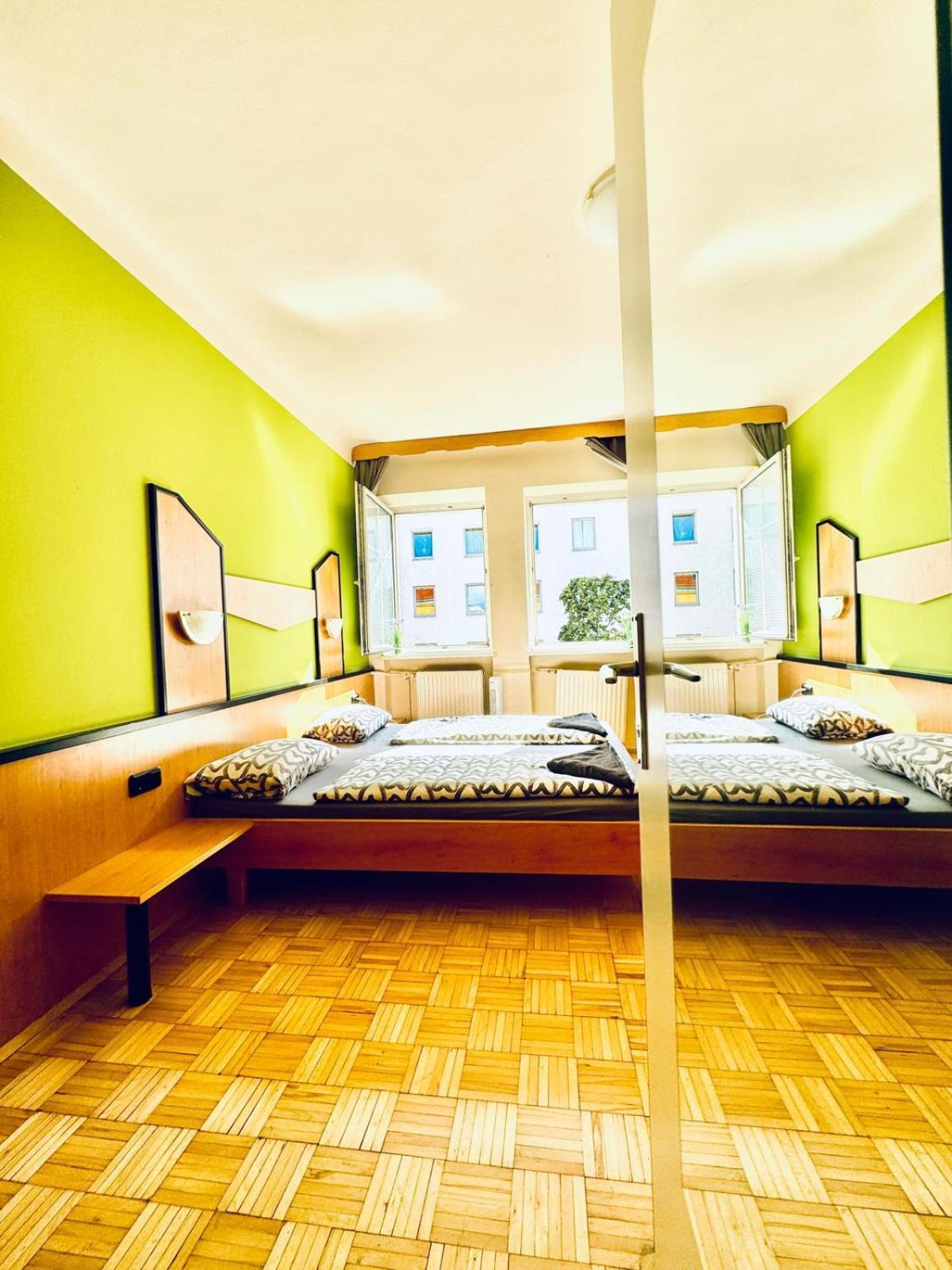 Affordable Central Rooms, 10-Min To Lugner City Відень Екстер'єр фото