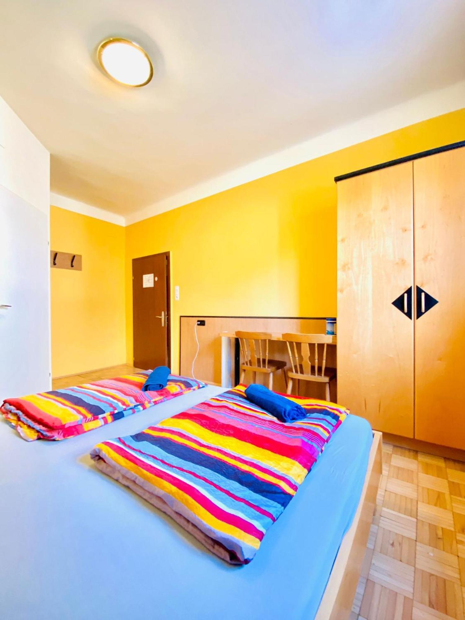 Affordable Central Rooms, 10-Min To Lugner City Відень Екстер'єр фото