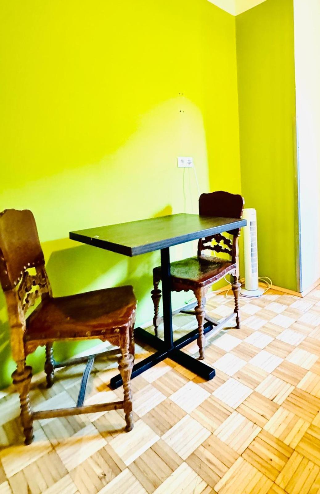Affordable Central Rooms, 10-Min To Lugner City Відень Екстер'єр фото