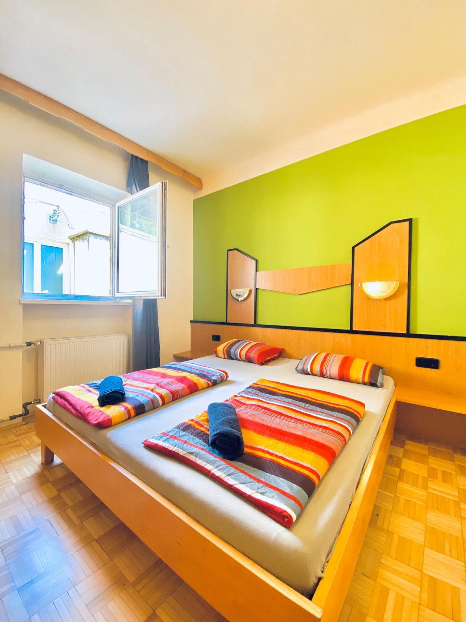 Affordable Central Rooms, 10-Min To Lugner City Відень Екстер'єр фото